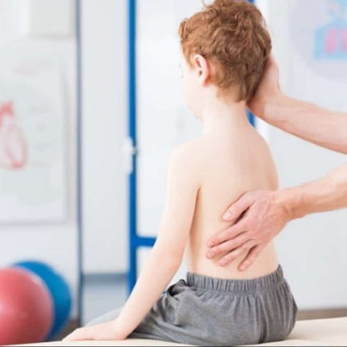 کاردرمانی در حرکات اصلاحی کودکان | کلینیک نیل